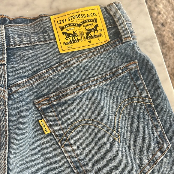 Levi’s 501 shorts - Picture 2 of 5